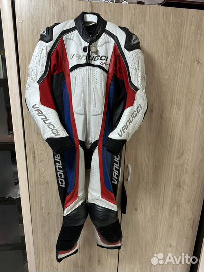 Мотокомбинезон кожаный vanucci