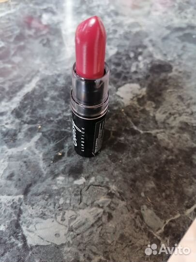 Губная помада