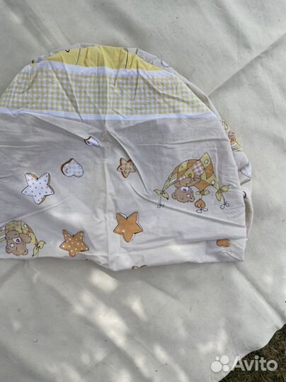 Простынь на резинке в детскую кровать