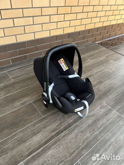 Автокресло Maxi Cosi Rock + Maxi Cosi FamilyFix3
