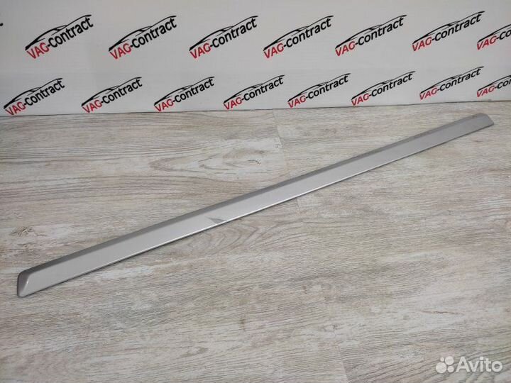Молдинг двери передний правый Skoda Octavia A5 1.6