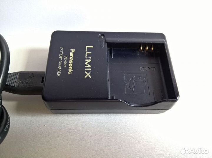 Зарядка для фотоаппарата panasonic DE-A40B