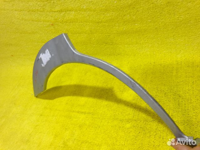 Арка задняя правая Mazda MPV 1999-2005 года