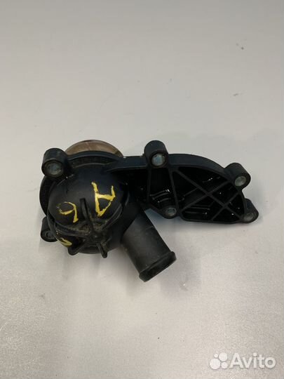 Корпус термостата Audi A6 C6 06E121111D