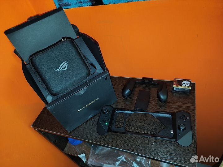 ROG Kunai 3 Gamepad for ROG Phone 6