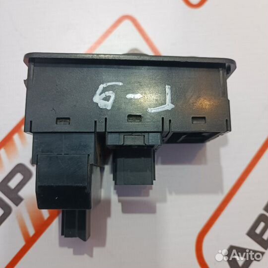 Блок управления светом Mitsubishi Sigma