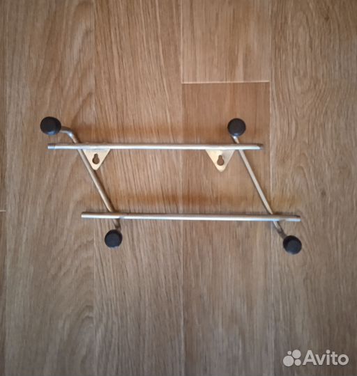 Вешалка настенная. Ручки оконные