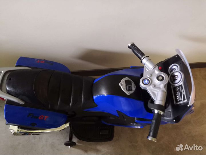 Детский электромобиль