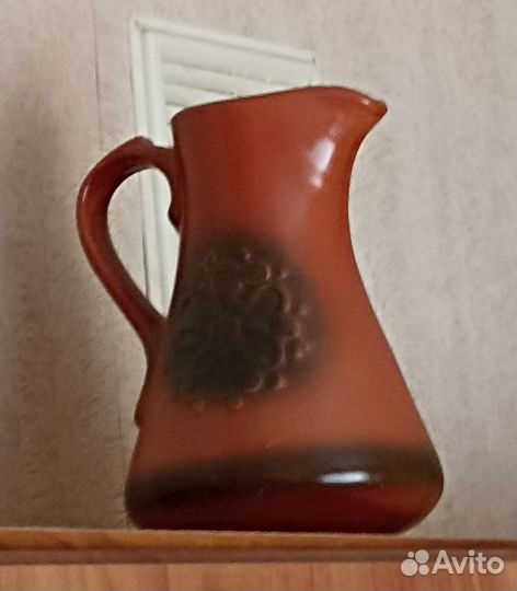 Кувшин и вазы