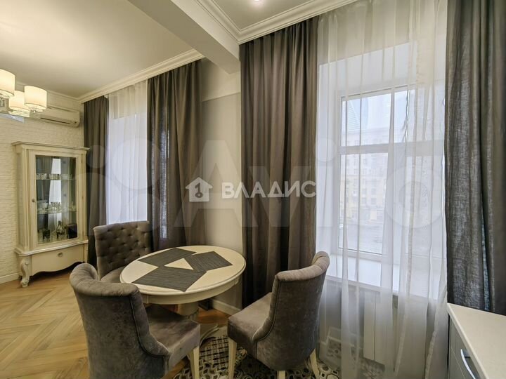 2-к. квартира, 67 м², 4/8 эт.