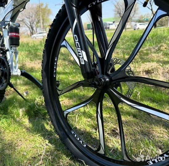 Велосипед на литых дисках 26