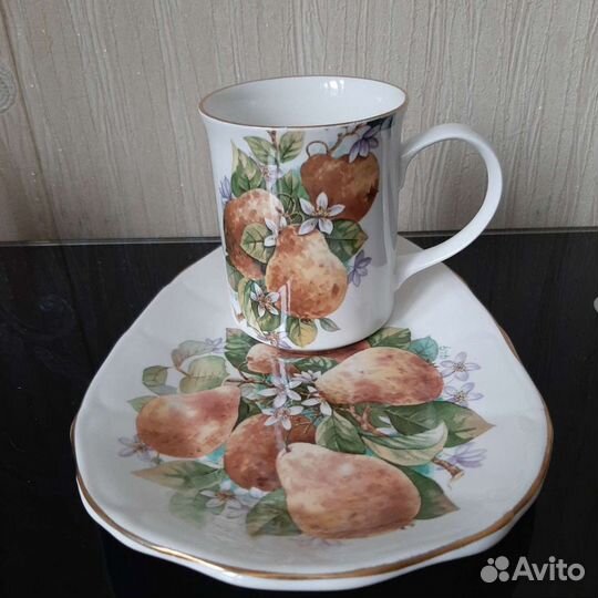 Чайная пара из костяного фарфора Великобритания