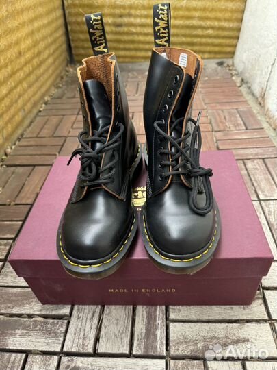 Dr Martens 1460 made in England