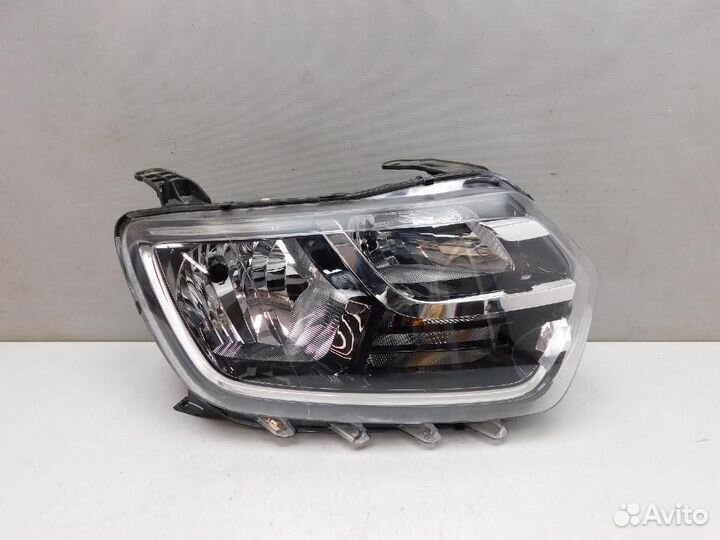 Фара правая Renault Duster