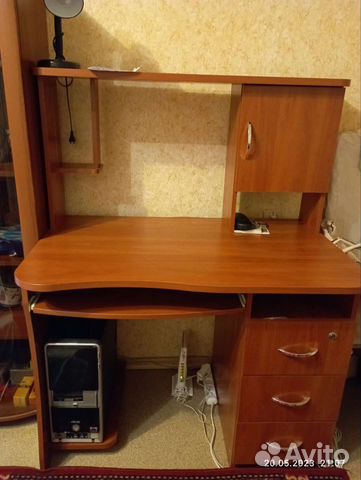 Компьютерный стол