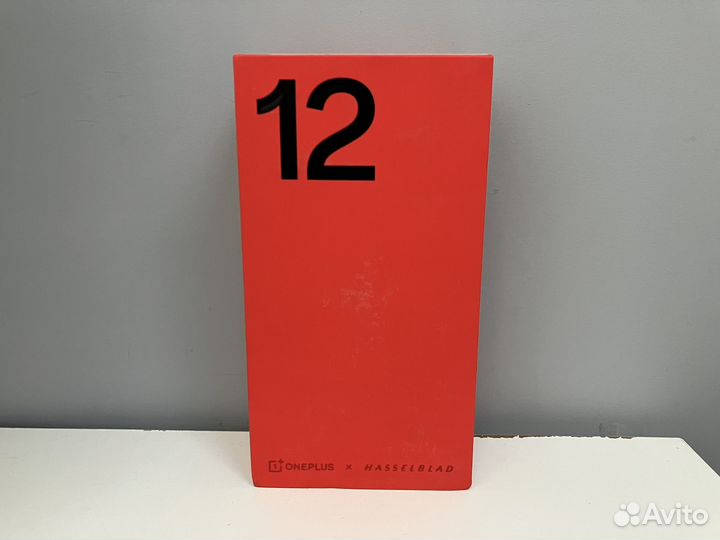 OnePlus 12, 12/256 ГБ