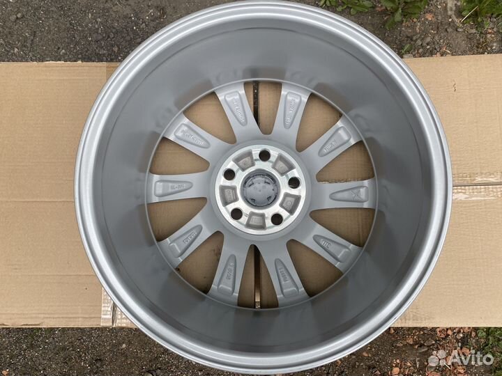 Новенькие Оригинал Диски Тойота 5 114,3 R17