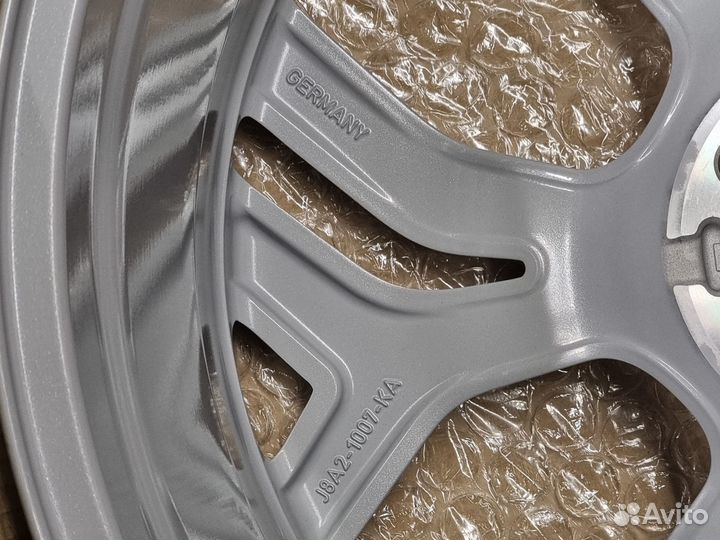 Новые ориг.диски R21 Range Rover Velar LR093815