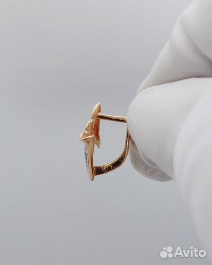 Серьги с синтетическим камнем Золото