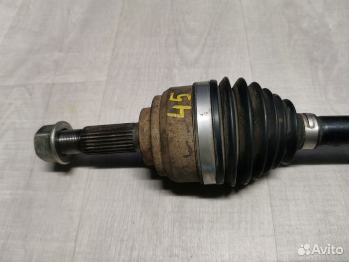 Привод полуось передний правый Nissan Tiida C11