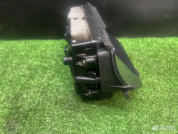 Монитор Mercedes S W221