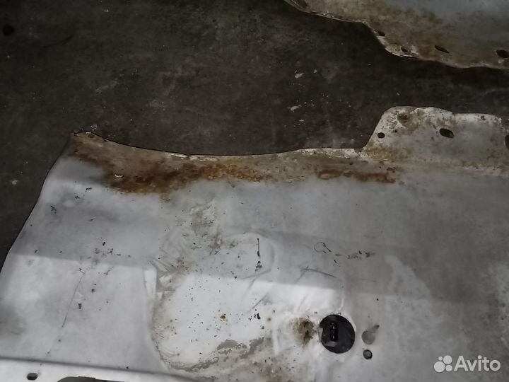 Крылья форд транзит 2010г.в