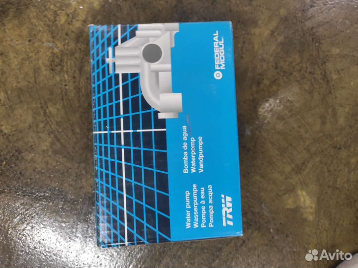 Водяная помпа VW T4 2,4D/2,5i 90