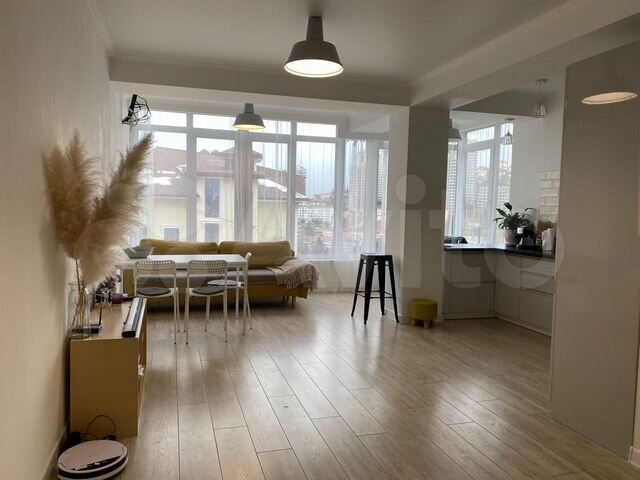 3-к. квартира, 110 м², 1/6 эт.