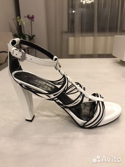 Босоножки Armani 38