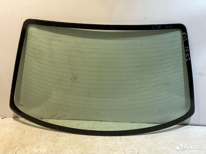 Audi v8 заднее стекло