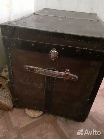 Старинный сундук