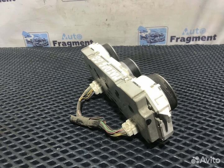 Блок управления отопителем Mazda 6 Gg L8 1.8 2006