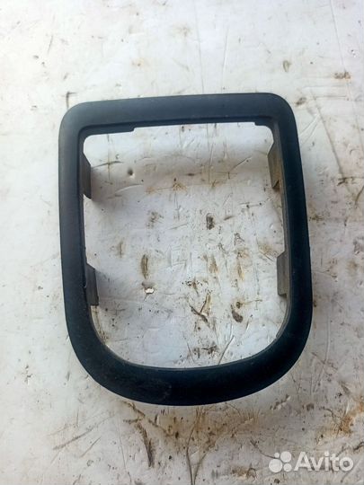 Рамка кулисы кпп Peugeot 307 3С