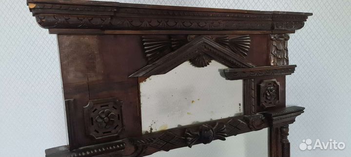 Зеркало настенное старинное в раме