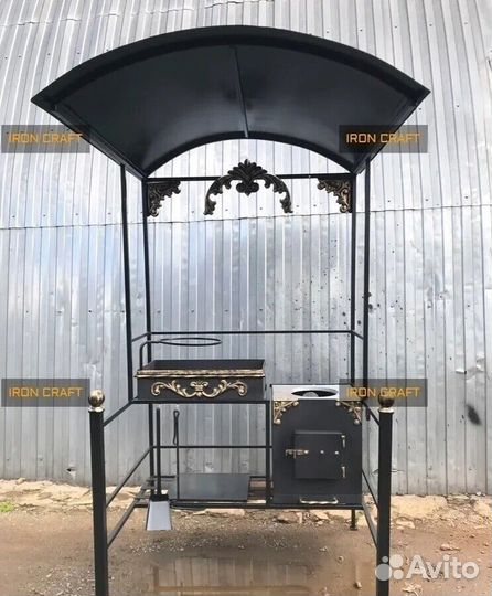 Мангал с крышей