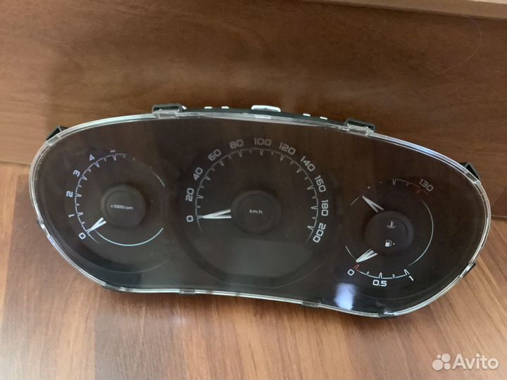 Щиток приборов ваз vesta