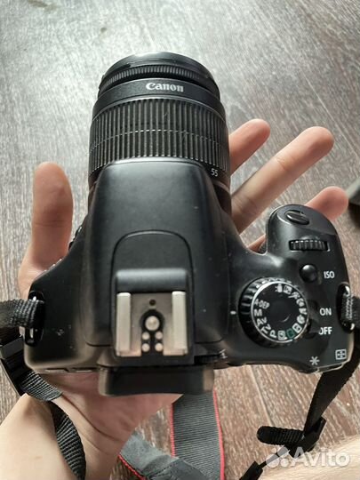 Зеркальный фотоаппарат canon eos 550D