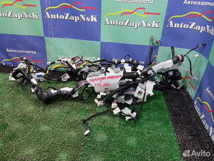 Проводка торпедо Lexus LX570