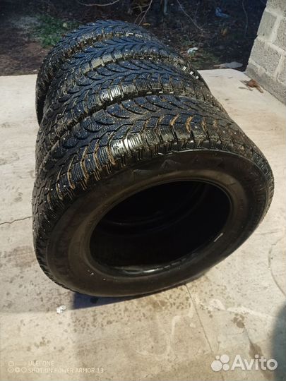 Bridgestone Blizzak Spike-01 215/65 R16 98B