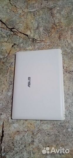 Нетбук asus