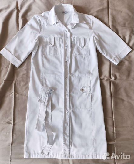 Медицинские халаты, цена за все