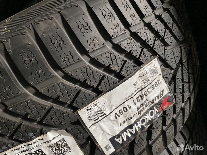 Yokohama BluEarth Winter V905 325/30 R21 и 285/35 R21 108V