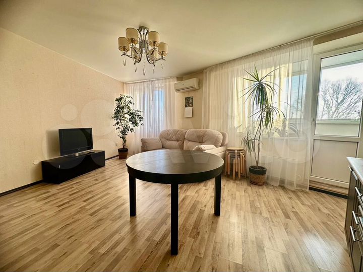 2-к. квартира, 70,2 м², 4/8 эт.