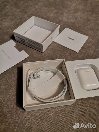 AirPods 2 (2 поколения)