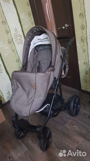 Коляска 2 в 1 Pituso Confort Plus