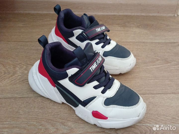 Кроссовки детские