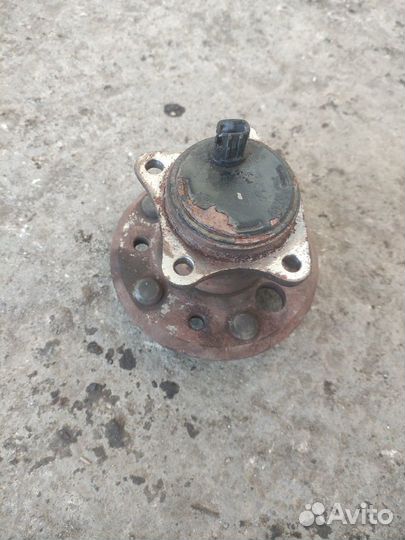 Ступица задняя Toyota Camry 40