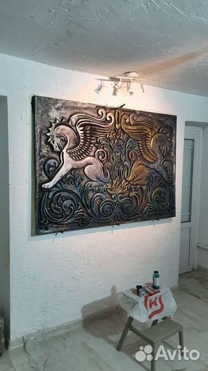 Дизайнерский барельеф