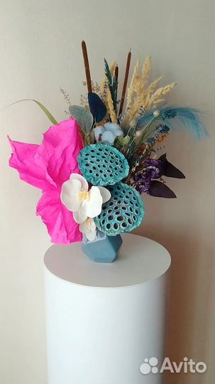 Букет интерьерный из сухоцветов и не только