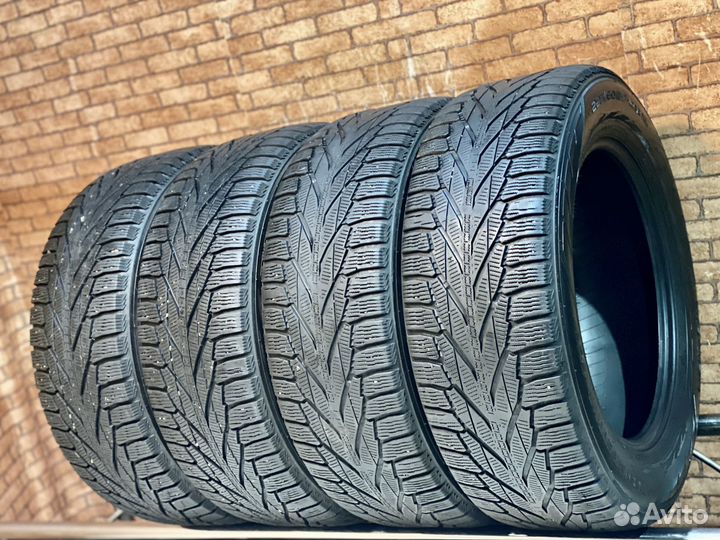 Nokian Tyres Hakkapeliitta R2 SUV 225/60 R17